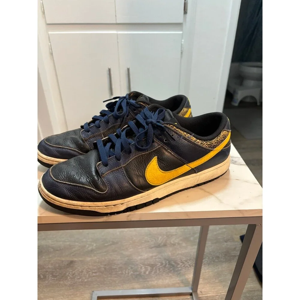 Nike Dunk Low Vintage Michigan Midnight Preowned Men's Size 12